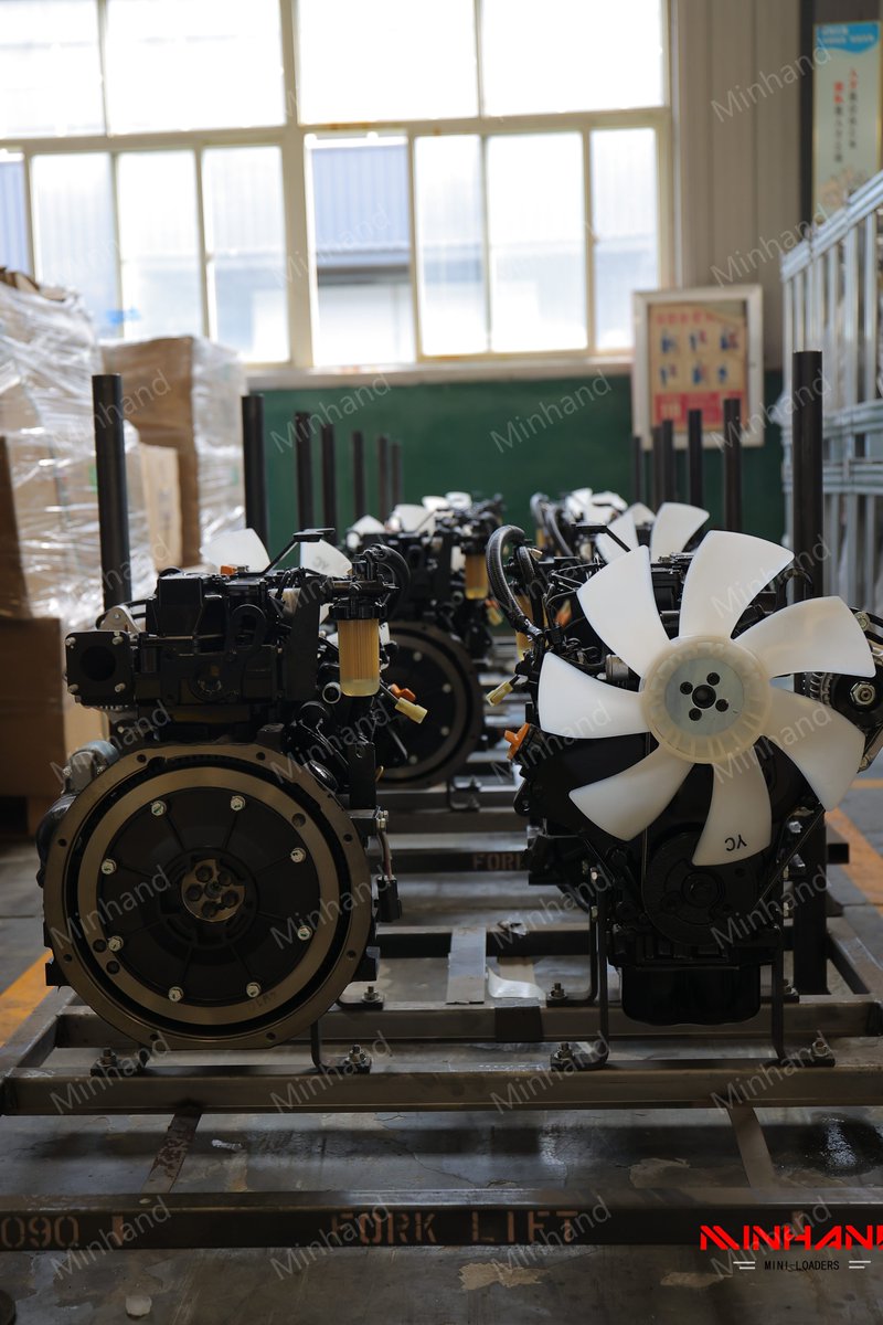 MINHAND2025's tweet image. 💪 Power meets precision — MH925 mini skid steer loader delivers high performance in tight spaces. Perfect for construction, farms &amp;amp; landscaping.
🌐 minhandequipment.com
#mh925 #minhand #compactloader #construction #efficiency