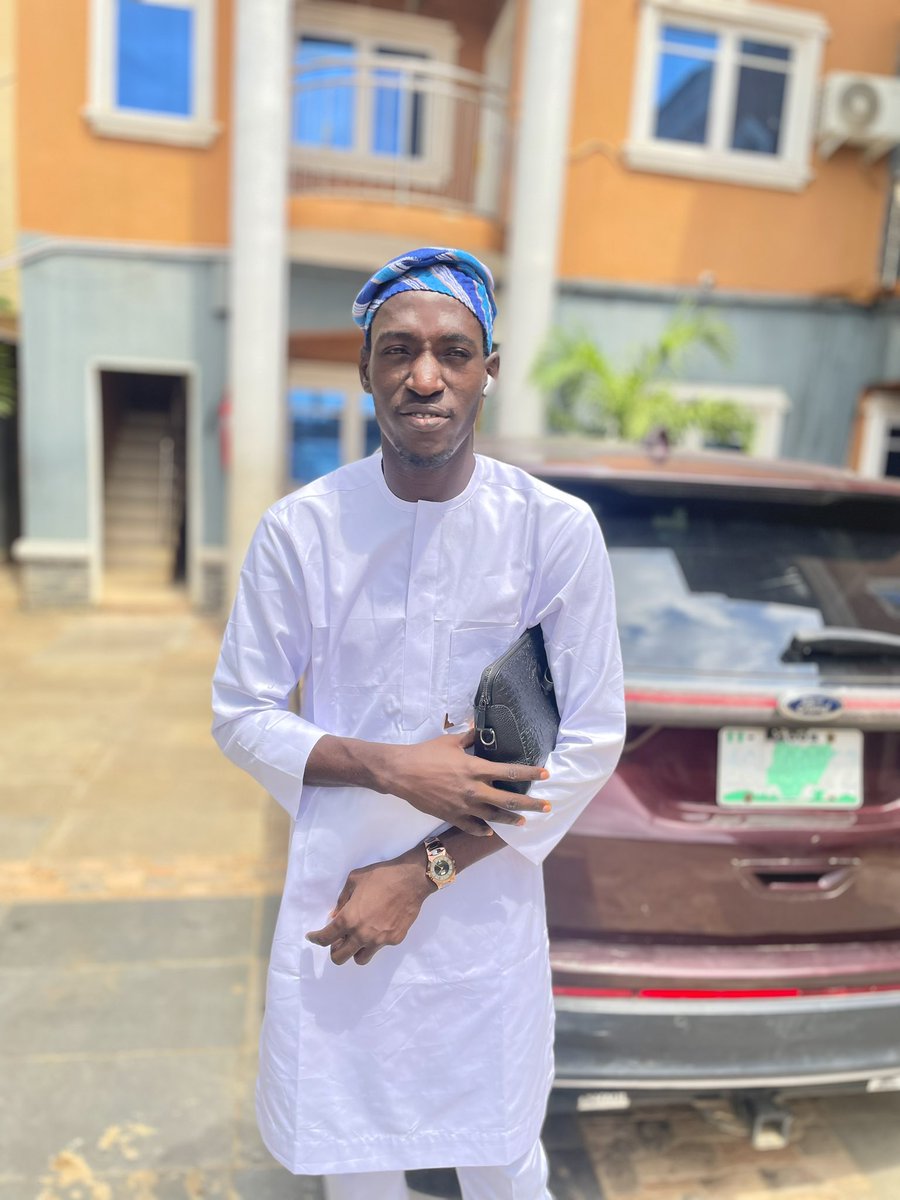 kbasit0195's tweet image. A new week brings new opportunities to innovate, create, and grow. Let’s make progress one step at a time. 💼💻