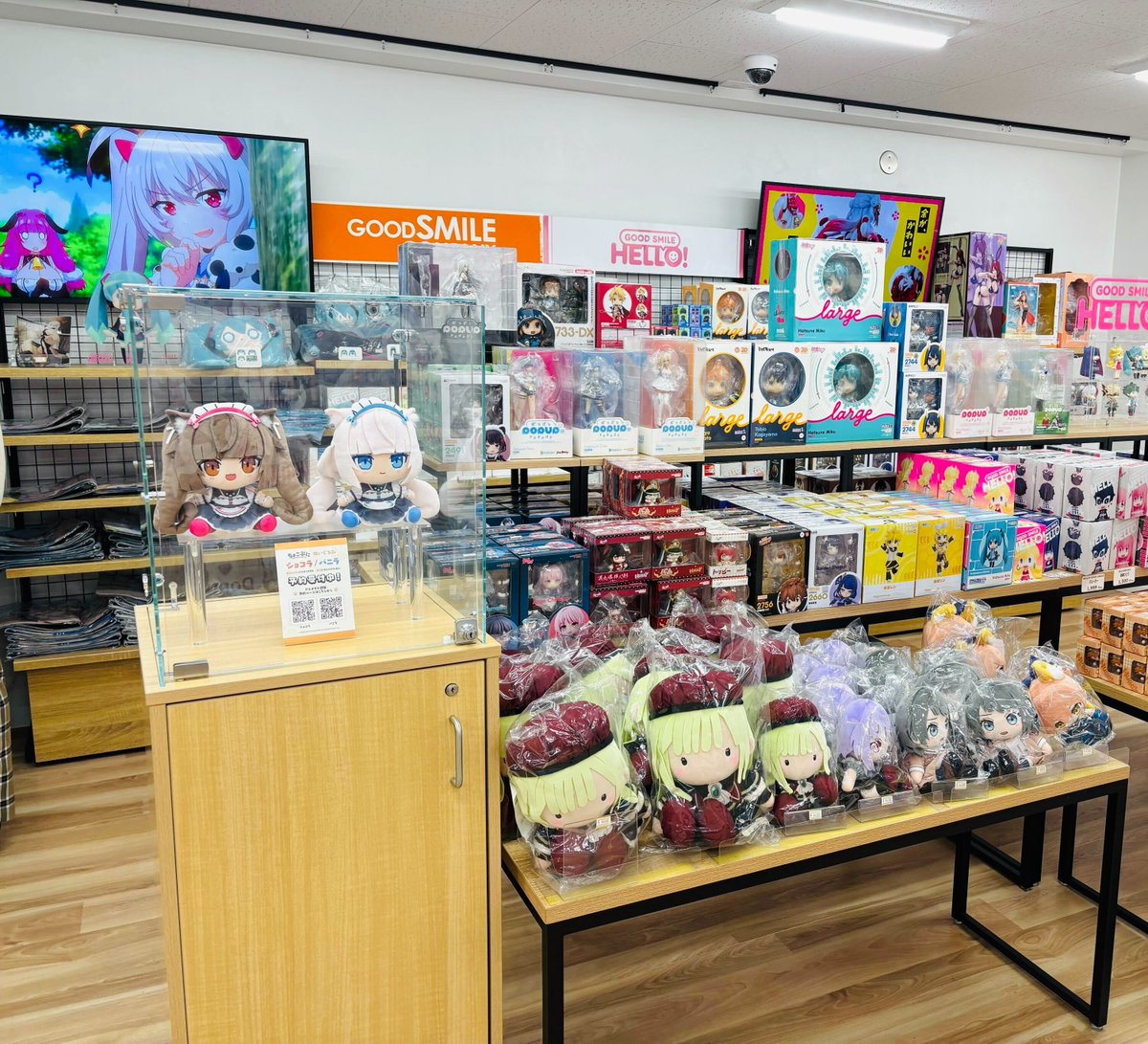 🎪　展示情報　🎪
￣￣￣￣￣￣￣￣￣￣
ちょこぷに ぬいぐるみ
ショコラ/バニラ
＿＿＿＿＿＿＿＿＿＿

アニメイト秋葉原店（<a href="/animateakiba/">アニメイト秋葉原</a>）さま6Fで展開中のグッスマコーナーにて✨️
#ネコぱら #ネココネ #ちょこぷに #ぬいぐるみ