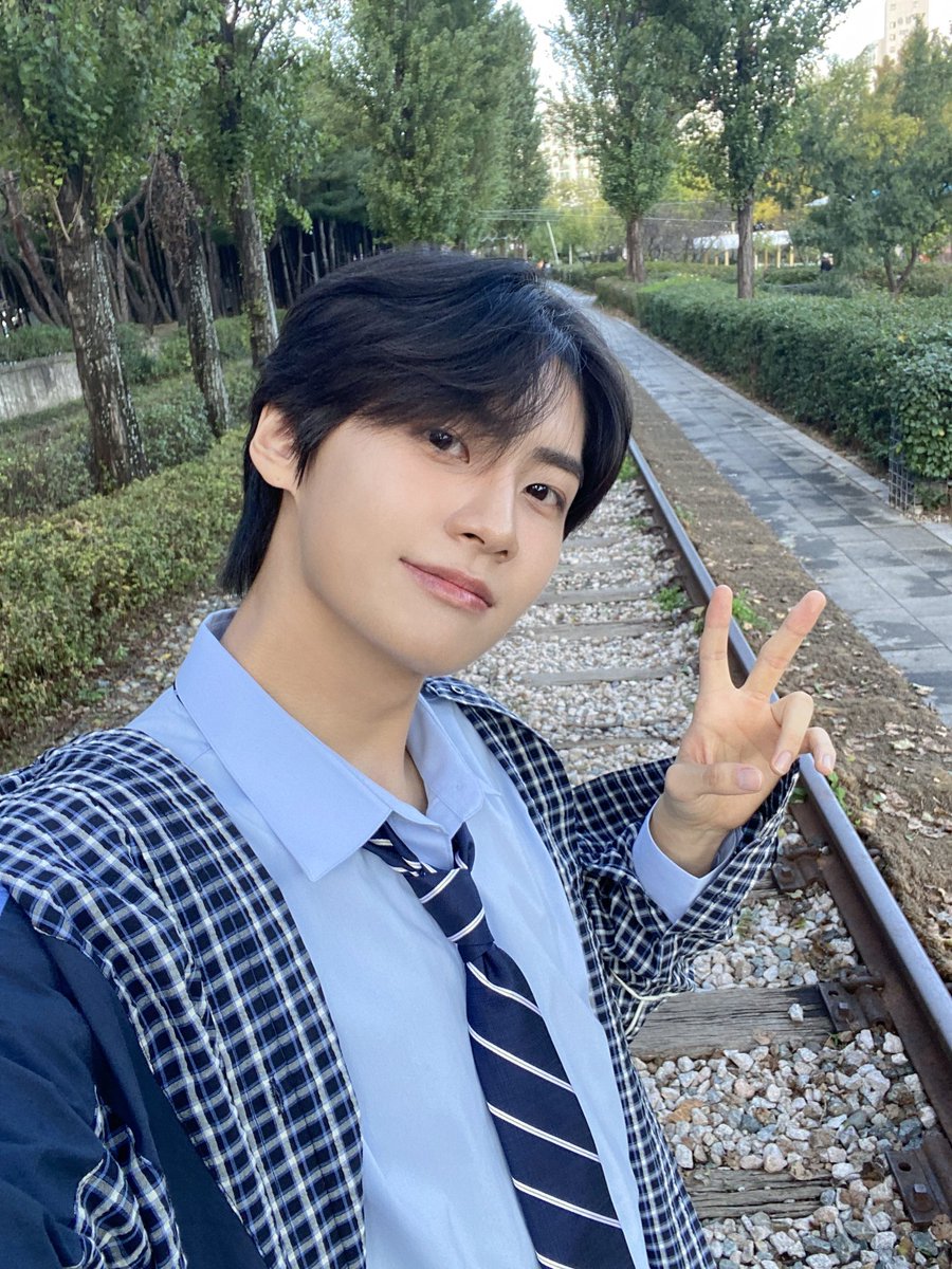 이진혁 (LEE JIN HYUK) tweet media