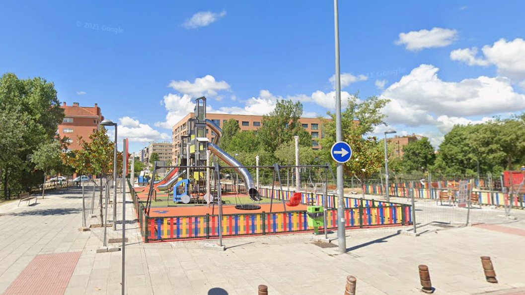 🔴⚪️ Un vecino de Sanse denuncia el estado de los parques infantiles de Dehesa Vieja: “Encontramos colillas, cervezas y latas rotas”

➡️ Según el residente la falta de limpieza pone en riesgo a los menores por la presencia de residuos peligrosos

🔗 diariodesanse.com/2025/10/27/un-…