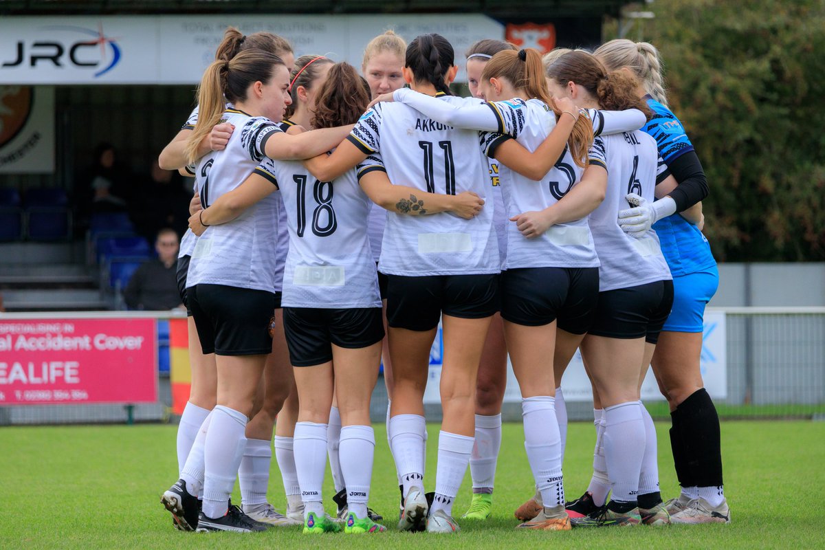 AFC Portchester Ladies v Gloucester City Women 

<a href="/GCAFCWomen/">Gloucester City Women</a>

Link for yesterday's album available below!! 

flickr.com/gp/198736617@N…