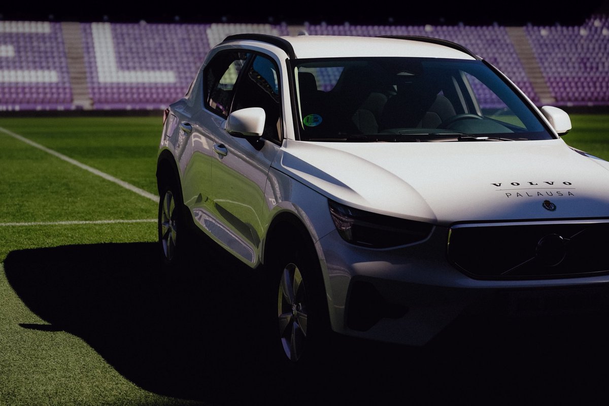 PalausaCentro's tweet photo. ¿Quieres saber más sobre el Volvo XC40 Real Valladolid Edition? 💜🤍 https://t.co/5ZU97ZyURz