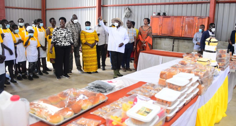 Dianpro15's tweet photo. "Peace enabled this transformation. When we removed illegal guns and brought stability to Karamoja, we opened up space for development." H. E @KagutaMuseveni while in Abim, Karamoja Sub-region.
#UgVotes2026 #UGPolitics
Follow up 👉https://t.co/1OzSJ7n5yF https://t.co/8eurteFCnE