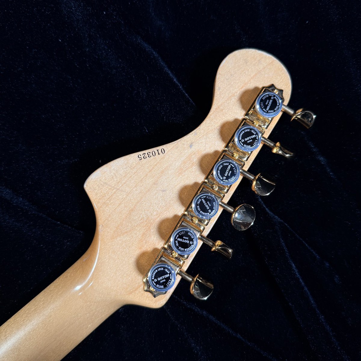 この美しい水面のようなウェザーチェックを見てくれ Red House