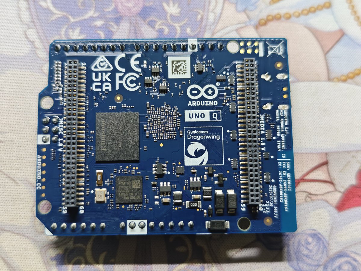 ynaoHYDE's tweet image. Digi-Key より  
Qualcomm 製 MPU「Qualcomm Dragonwing QRB2210」を搭載した  
Arduino Uno Q 着弾！！  

実験するぞ〜  

#ArduinoUnoQ #Arduino #Qualcomm
