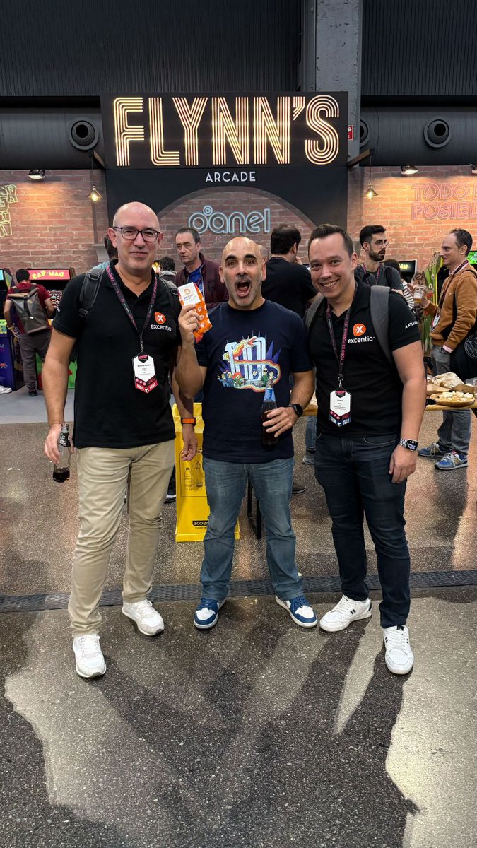 excentia tweet media