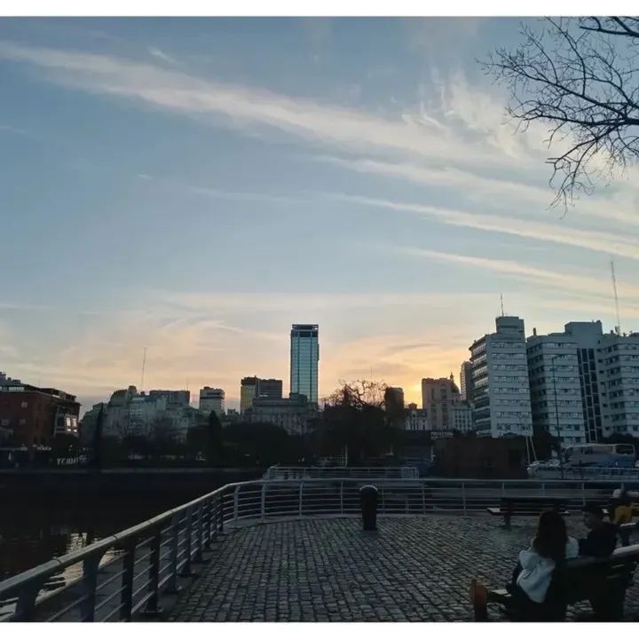 Desde nuestra querida Buenos Aires, damos gracias por un nuevo día, y la oportunidad que tenemos hoy de ser mejores que ayer. 
#BuenosAiresChic