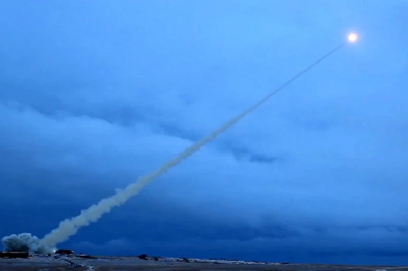 _Georgeobeid's tweet image. Russia&apos;s &apos;Skyfall&apos;: 
Putin Claims Successful Test of Nuclear-Powered Cruise Missile With Unlimited Range

#MilitaryTech #NuclearWeapon #Burevestnik #Skyfall #Russia #CruiseMissile #DiebO37
newatlas.com/military/russi… #TechOb #NuclearDeterrence🇷🇺💣