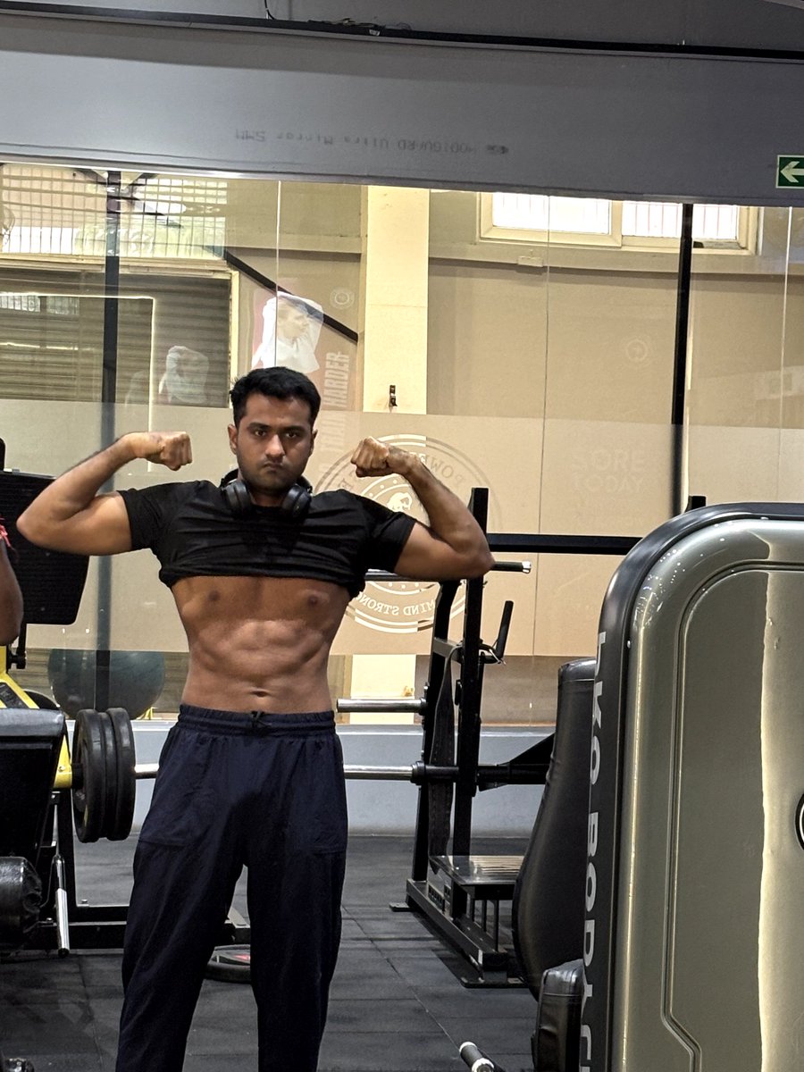 GauthamBarfa's tweet image. it's taugh to build muscle while working in a IT a company because of sitting job 
#FitnessMotivation #fitness #Coding #CONNECT #GrowthMindset #GymLife #gymmotivation