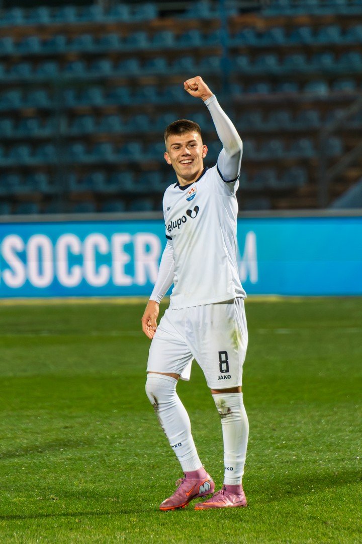 🇭🇷 | VELIKA VIJEST | Adriano Jagušić na pretpozivu izbornika Dalića za utakmice A reprezentacije u studenom

👏🏻 Jaga majstore, čestitamo! Malo je reći da smo ponosni, no kao što smo već zaključili, rođen si za velike stvari! 

🗞️👉🏻 tinyurl.com/3zk6zj3p

#mojklub