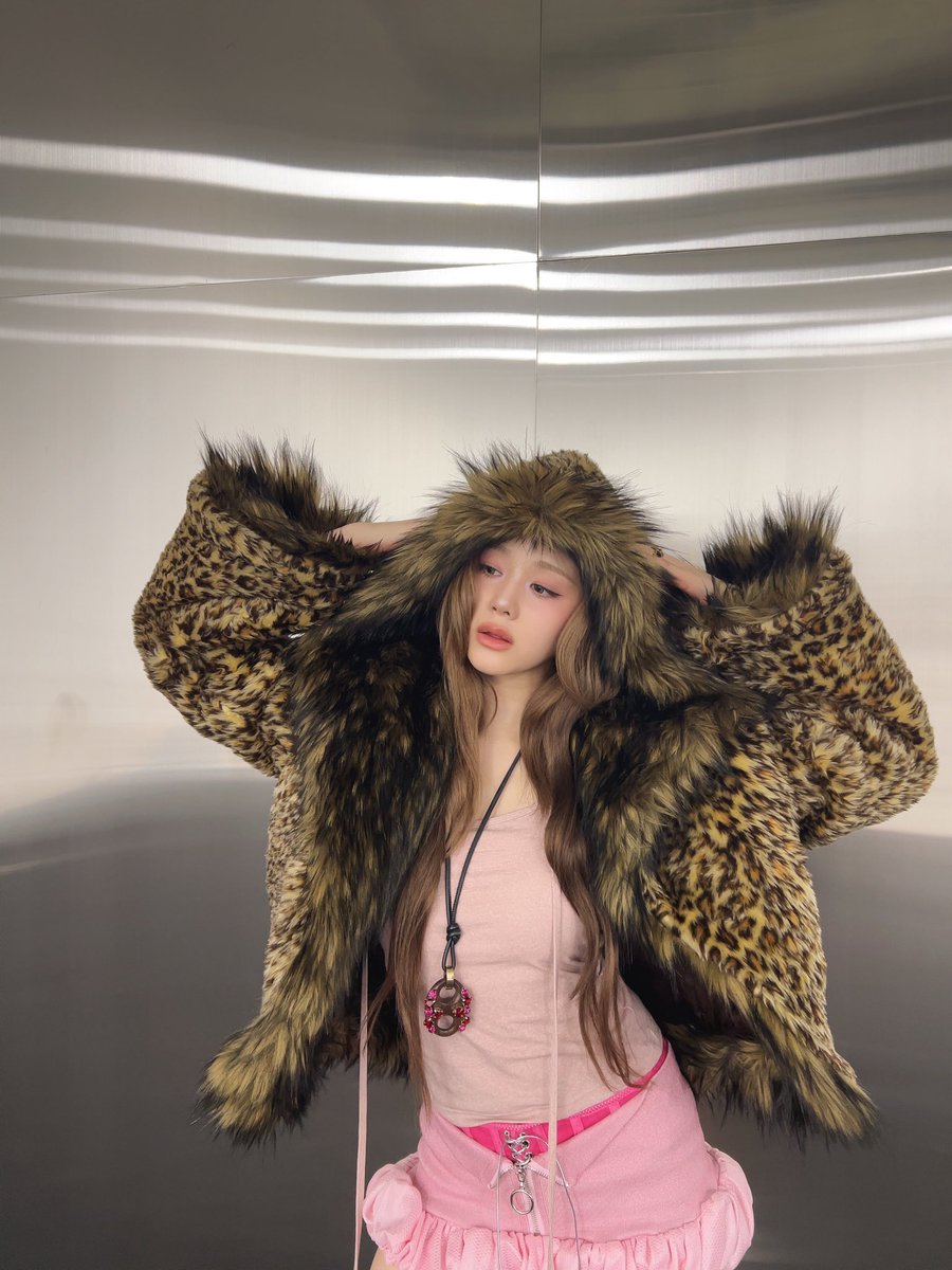 Pjharita's tweet image. A little sugar, a little spice — that’s the vibe. Sweet pink or wild fur? depends on the mood.