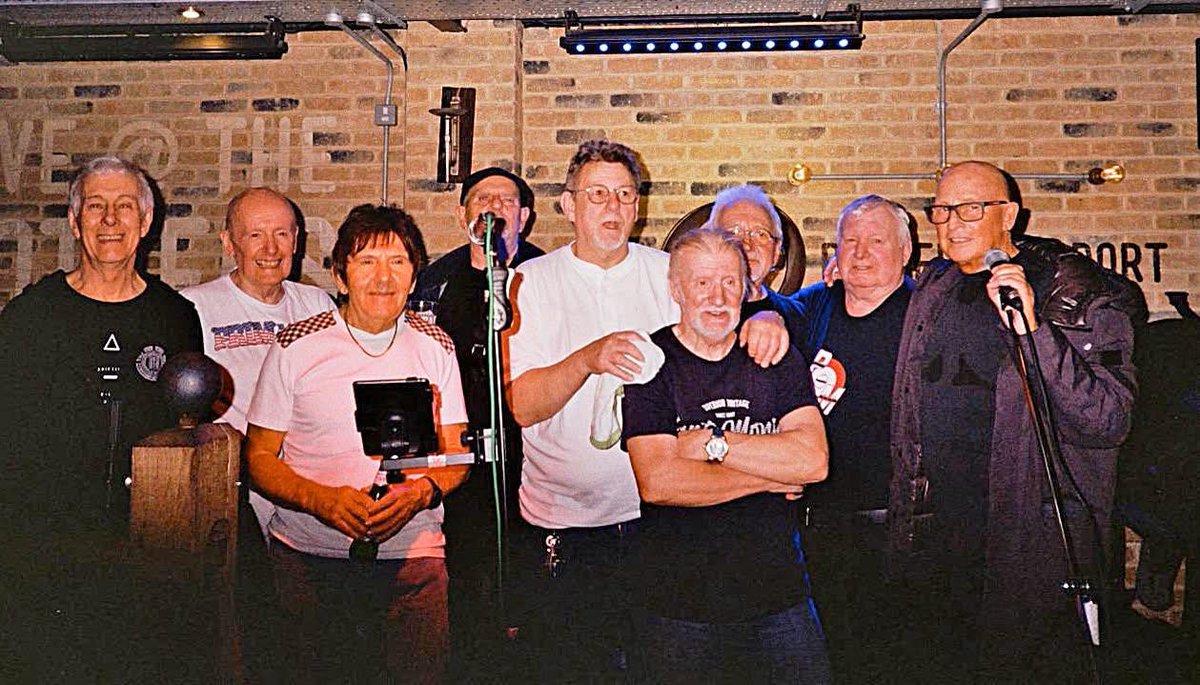 Pieces in May 2026

Friday 15th May 2026 - The Bush in Upper Cwmbran

Saturday 16th May 2026 - The Earl Haig bar, Cardiff

Sunday 17 May 2026 - The Potters, Newport

<a href="/JWPReardon/">John</a>
<a href="/vixmix144/">Victor Johnson</a>