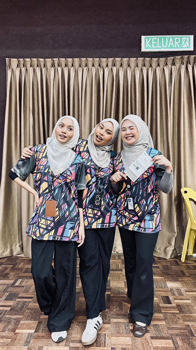 liaazzmii's tweet photo. final year doneee https://t.co/Hi65UOlbpy