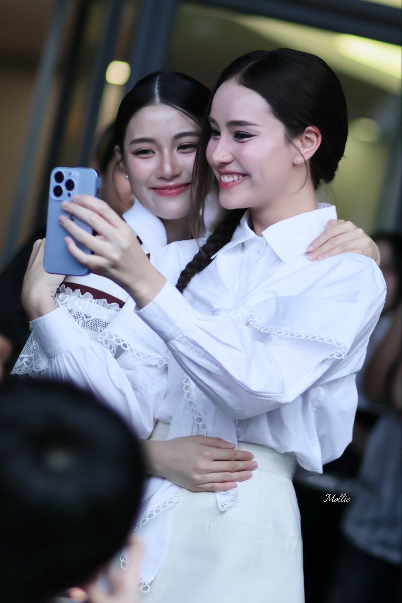อุ๊ยรักกันให้แม่ๆดู

GINJ MELLOW TALK 🎤 
#GinJxMellowPop
#GinJ