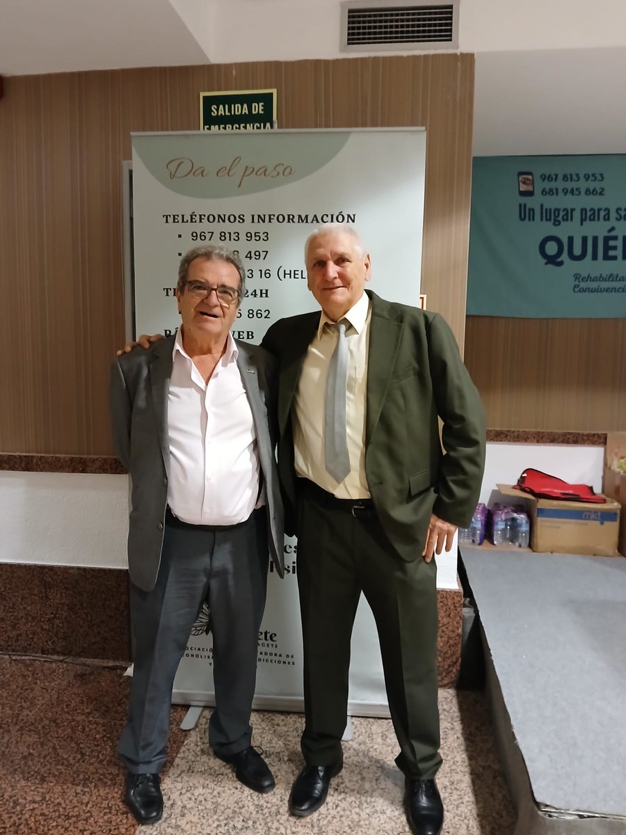 Caarfe_'s tweet image. 💚 Ayer estuvimos presentes en las Jornadas de @QUIERETEAB , compartiendo otra importante mañana dedicada a la prevención de las adicciones.

Nos recordaron la importancia de seguir sumando esfuerzos y experiencias.