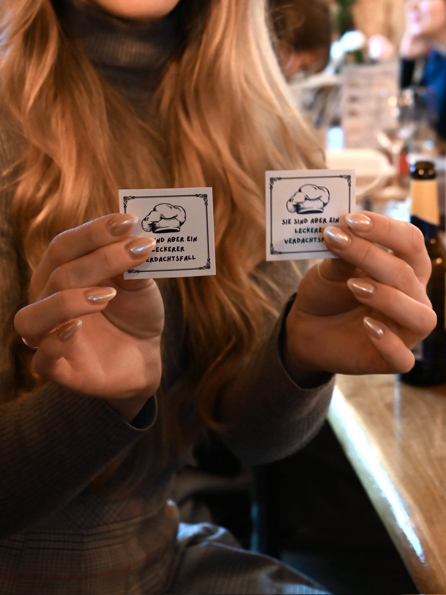 👯‍♀️ Danke, Hannover! 🍂❤️

🔙 Am Samstag fand unser Meet-Up in 📍 Hannover statt. Wir bedanken uns bei allen 16 Frauen, die an diesem Tag trotz des trüben Wetters bestens gelaunt zusammen gekommen sind, um Gemeinschaft unter rechten Frauen zu bilden. Wir sehen uns wieder! 🩷💕