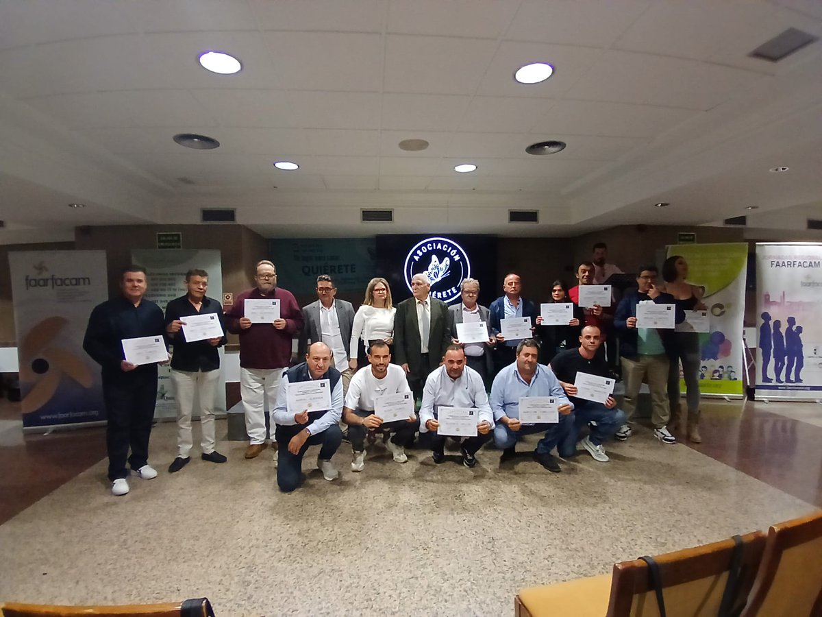 Caarfe_'s tweet image. 💚 Ayer estuvimos presentes en las Jornadas de @QUIERETEAB , compartiendo otra importante mañana dedicada a la prevención de las adicciones.

Nos recordaron la importancia de seguir sumando esfuerzos y experiencias.