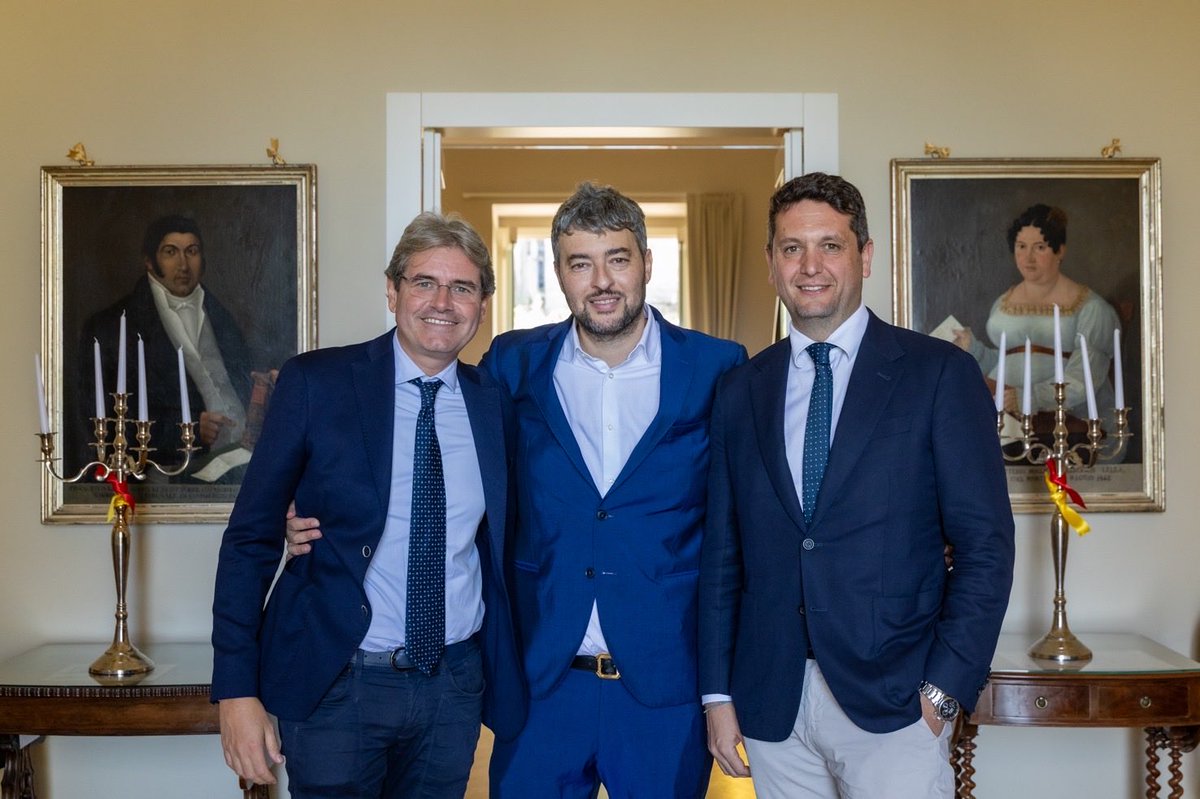 GiusvaPulejo's tweet photo. Sul quotidiano La Repubblica, il sunto della conferenza stampa di due giorni fa avvenuta a Villa Pulejo con la presentazione alla stampa locale e nazionale del progetto di rilancio calcistico del Messina ⚽️ 

🔗 https://t.co/1ExmwSyaNT https://t.co/naQia90R6H