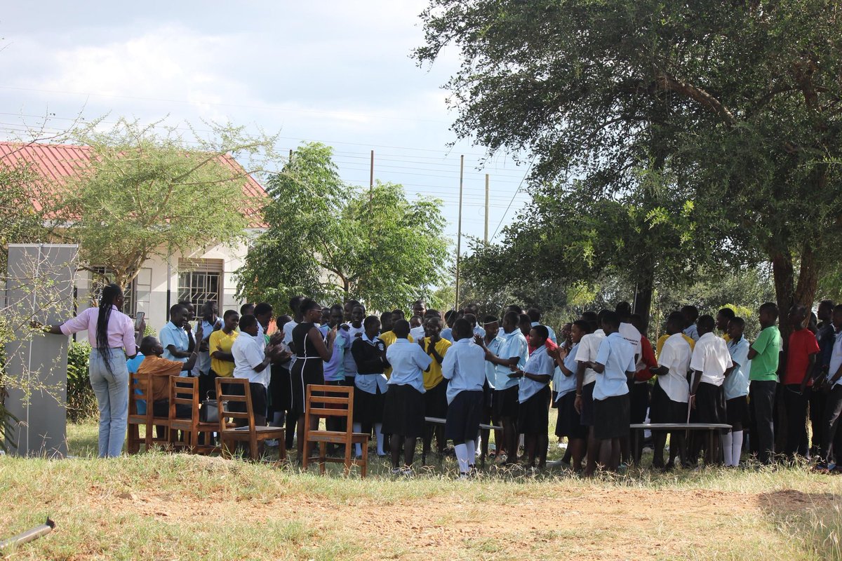 lynn_e_olepus's tweet image. The seeds we plant today will define our tomorrow.

At Nadunget Seed Secondary School in Moroto District, under @FemjusticeUg, I spoke to the students about their dreams; the ones deep within their hearts. I reminded them that their dreams are valid and attainable.

We talked…