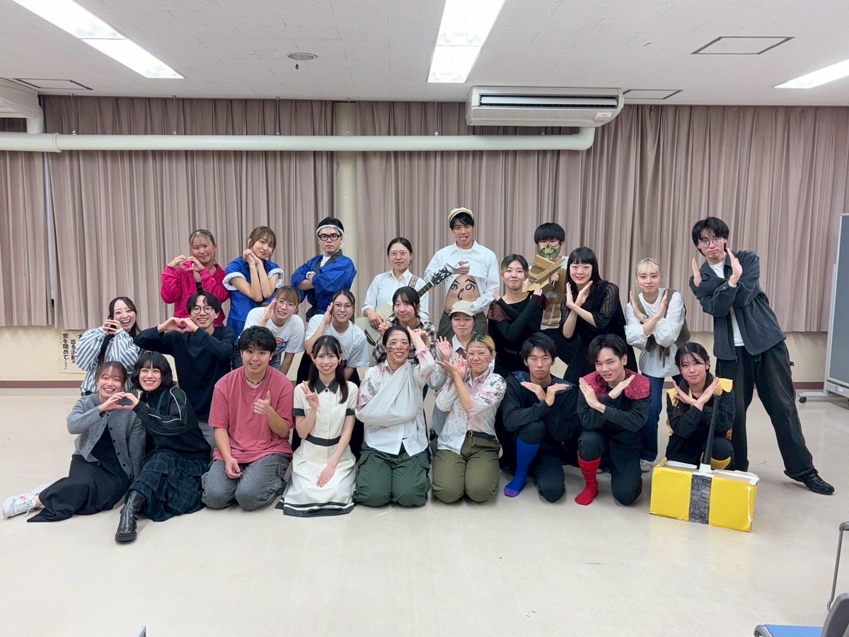 ✨🌈ドラフト演劇2025🌈✨

夏公演後〜10月下旬にかけて行われた団内イベント、についてInstagramにてご紹介しております！ドラフト会議によって結成されたチームが各々役20分の演劇を作り、発表し、団員投票で1位を決めます❤️‍🔥今年も白熱したドラフト演劇の様子をぜひご覧ください！