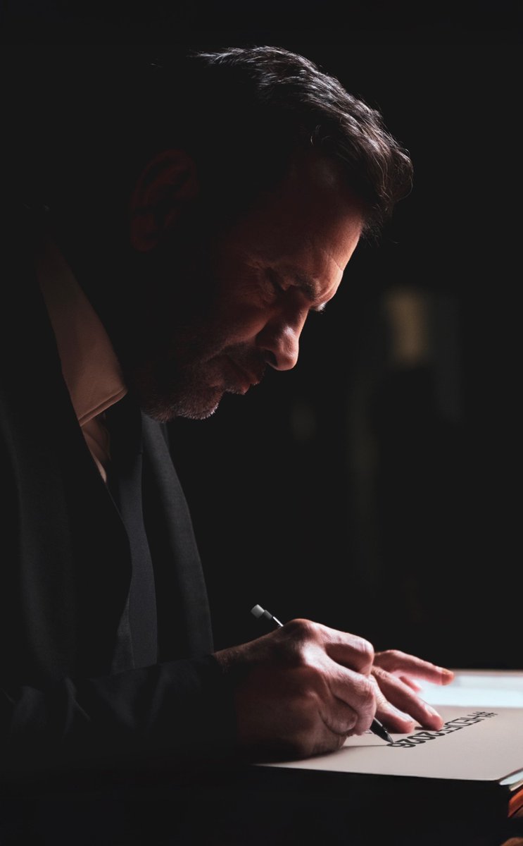 3 seneyi aşkın nasıl hepsinin ağızlarından köpük çıkartacak kadar kudurttuysan hepsi şu an tımarhanelik olmuş vaziyette. Yürüyedur hocam, daha Avrupa'daki gavurları akıl hastanelerine kapatacaksın.