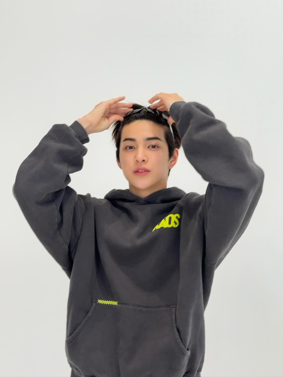 โอ้โหวิชวลตาแตก ไร้ที่ติคือหล่อมาก😭😭😭