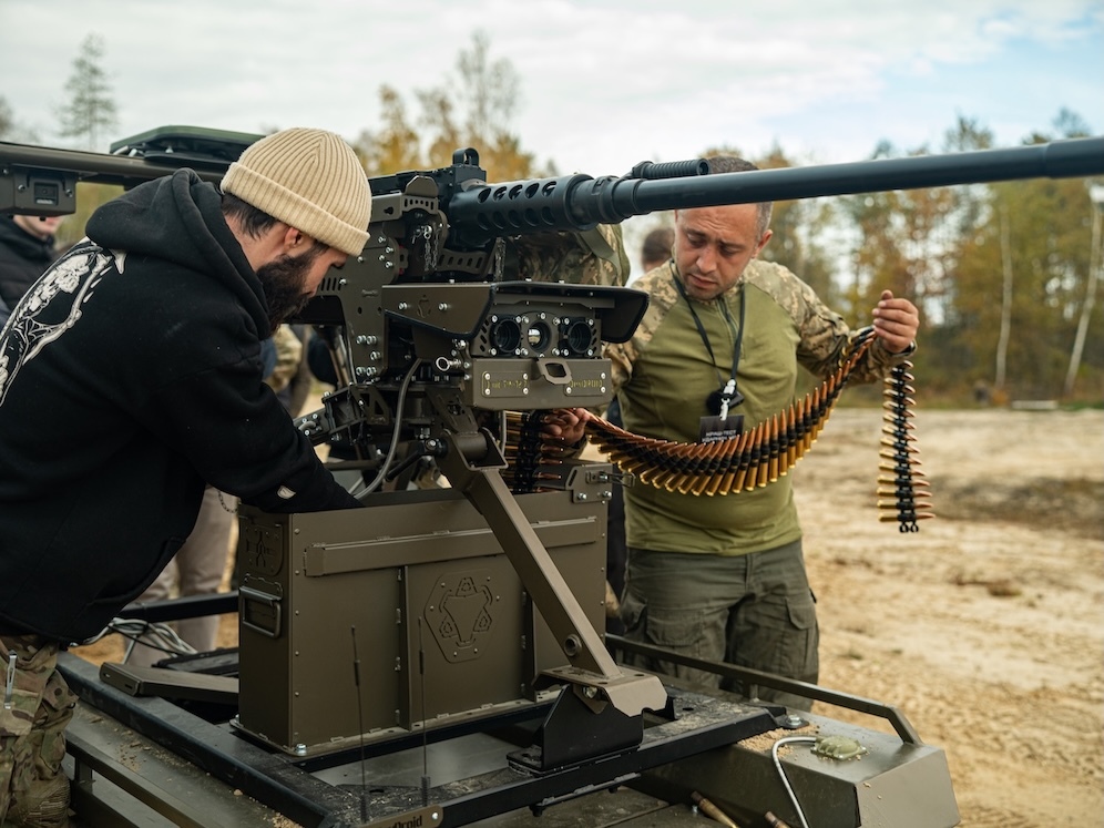 DefenderMediaUA's tweet image. On 22–23 October, a crash test of strike UGVs took place near Lviv.
The aim was to test strike UGVs in conditions close to real combat, to give manufacturers honest feedback and speed up the delivery of reliable solutions to the front. Fourteen strike UGVs from @devdroid_tech,…