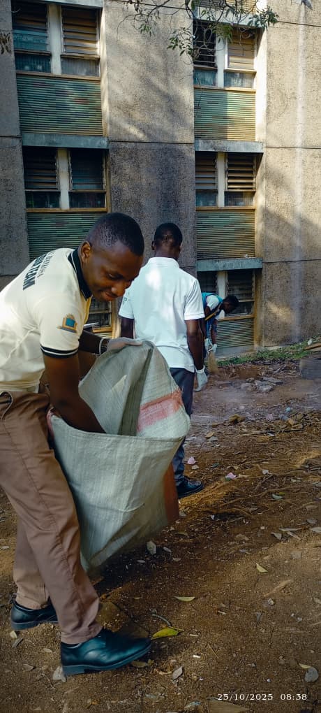 Obuyonjo y'emu ku mbala omuntu omugunjufu zasaanidde okuba nazo,tolinda muntu kukuyonja oba kujjukiza kweyonja,Obuyonjo tekirina kuba kyalumu,wabula erina kubeera "way of life"
<a href="/nkobazambogo_u/">NKOBAZAMBOGO UGANDA</a> <a href="/ZambogoKyambogo/">Nkobazambogo Kyambogo University</a> <a href="/BugandYiyoYange/">BUGANDA YIYO BUGANDA YANGE 🫆</a>