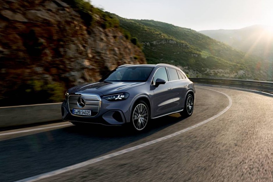 grupoadarsa's tweet image. El SUV más vendido de Mercedes-Benz ahora es 100% eléctrico.
Nuevo GLC 400 4MATIC eléctrico:
🔹 707 km de autonomía
🔹 303 km de carga en 10 min
🔹 360 kW de potencia
Más info 👉 grupoadarsa.com/noticia:Nuevo-…