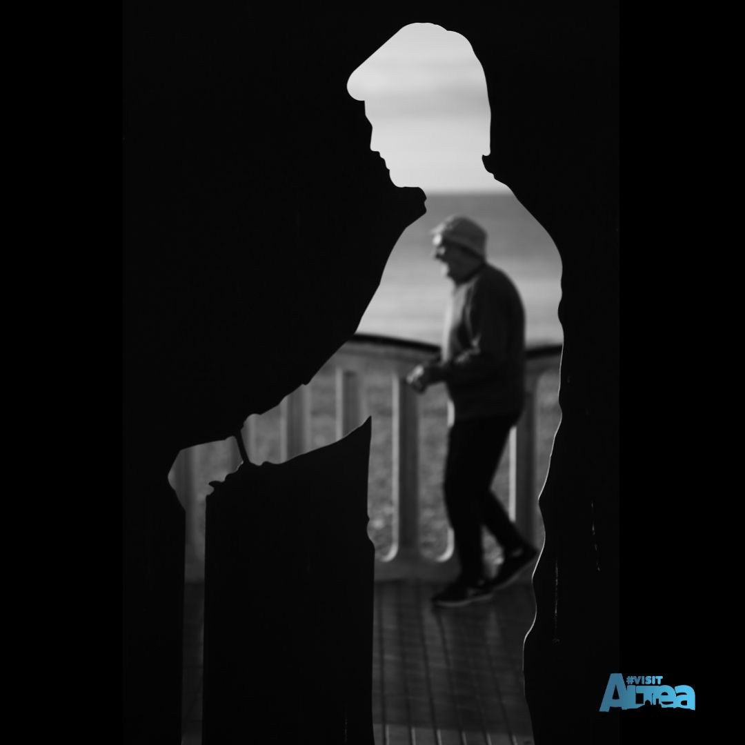 (VAL) El pas del temps reflectit de manera eterna en el passeig d'Altea

(CAS) El paso del tiempo reflejado de manera eterna en el paseo de Altea

Rallye Fotogràfic Villa d´Altea 2025

📸 Andres Segovia

#VisitAltea #Altea #CostaBlanca #MediterráneoEnVivo #AlteaEsSostenible