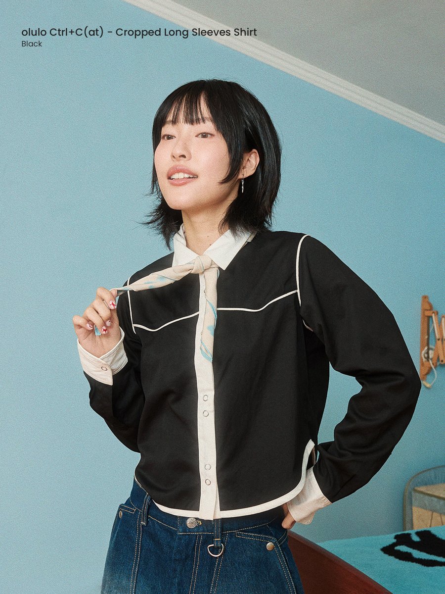 oluloobjects's tweet image. 🐈⬛olulo Ctrl+C(at) - Cropped Long Sleeves Shirt
ครอปเชิ้ตสีดำชายเสื้อโค้งเว้า แขนยาวคมชัดด้วยคอปกและสาบขาว กระดุมสแนปใช้ง่ายและมีลูกเล่น yoke ด้านหน้าและหลัง
Price: 1,290 THB
🛒 Online Release on LINE Shopping & Shopee “olulo.objects”
📅 31 October 2025 | 8:00 PM (2ทุ่ม)
🔎see…