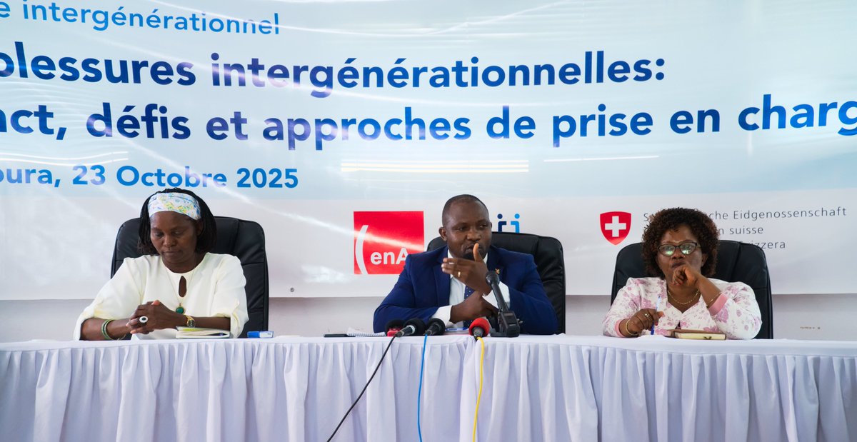 CENAP_bi's tweet photo. 👥 Ce 23 octobre, les jeunes leaders #PeaceFellows, aînés, experts et acteurs de paix ont été réunis par le @CENAP_bi pour échanger sur les #blessures héritées du passé et les voies pour guérir. Que retenir ?
#Guérir #GrandsLacs #YouthLab #PeaceFellows
#DialogueIntergenerationnel https://t.co/UIVwwpS0Y6