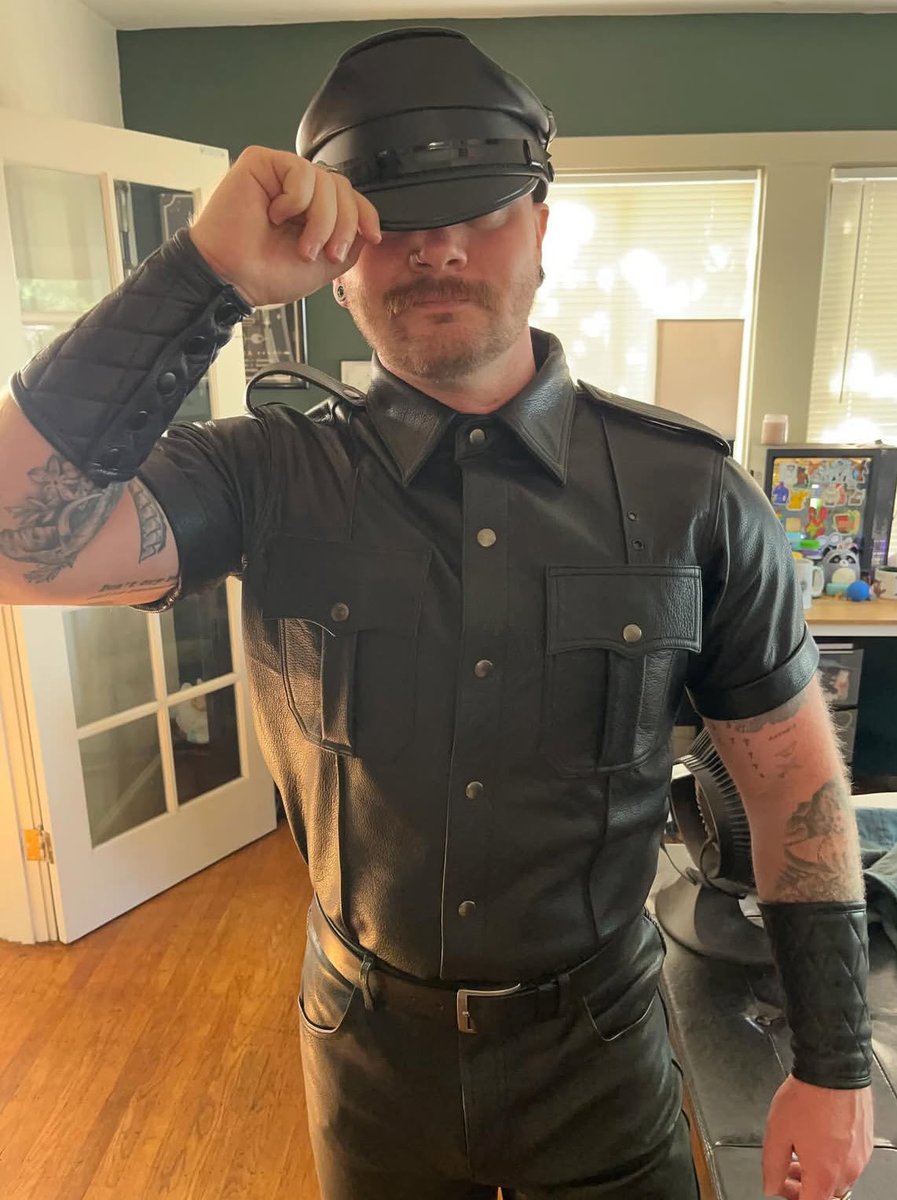 masterdaveo0's tweet image. I lead.
You follow.
No questions asked.