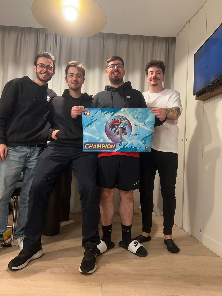 Sad ending to a very fun weekend in Lille.
Played Absol with 58 cards (Ogerpons were useless) and finished 4-2-2.
Lost and tied my win and ins to day 2 against Ceruledge 🫠
Always a pleasure to travel with the boys and let’s work for a better result on the next one.
Shoutout 🦎