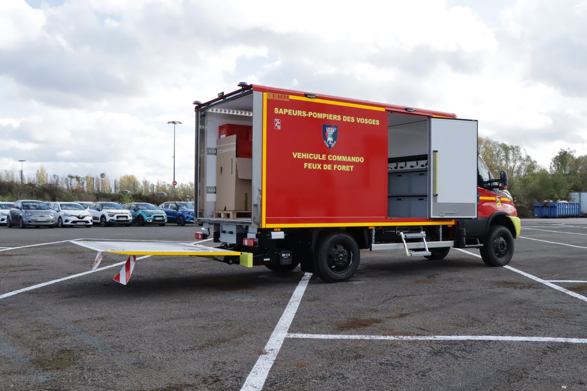 BehmSas's tweet photo. Véhicule #Commando #Feux de Forêt sur châssis 4x4 @IVECO 
🚨 
Nous remercions @SDIS88  pour leur confiance.

#pompiers #secours #sdis88 https://t.co/17oHH1s59q
