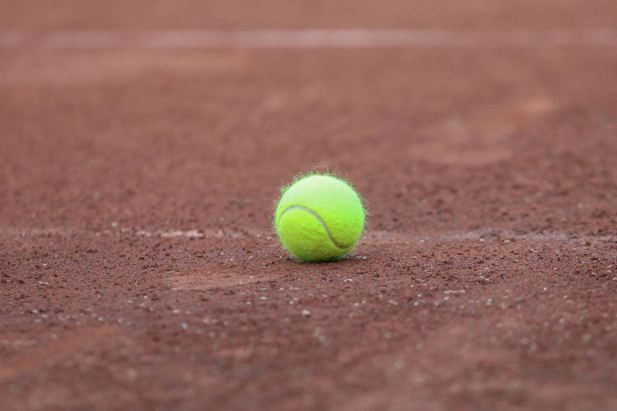 📣 𝐀𝐯𝐢𝐬𝐨 𝐢𝐦𝐩𝐨𝐫𝐭𝐚𝐧𝐭𝐞:

A pesar de las lluvias registradas durante el día, 𝐥𝐚𝐬 𝐜𝐥𝐚𝐬𝐞𝐬 𝐝𝐞 𝐭𝐞𝐧𝐢𝐬 𝐬𝐞 𝐝𝐞𝐬𝐚𝐫𝐫𝐨𝐥𝐥𝐚𝐫𝐚́𝐧 𝐜𝐨𝐧 𝐧𝐨𝐫𝐦𝐚𝐥𝐢𝐝𝐚𝐝 𝐞𝐬𝐭𝐚 𝐭𝐚𝐫𝐝𝐞.

¡Os esperamos en pista! 🎾