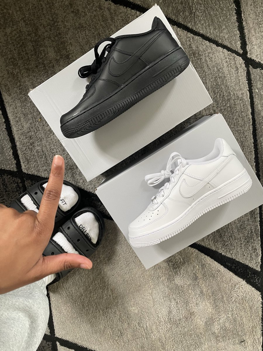 spoilprncss's tweet image. purchase made with ur simp ca$h 😇