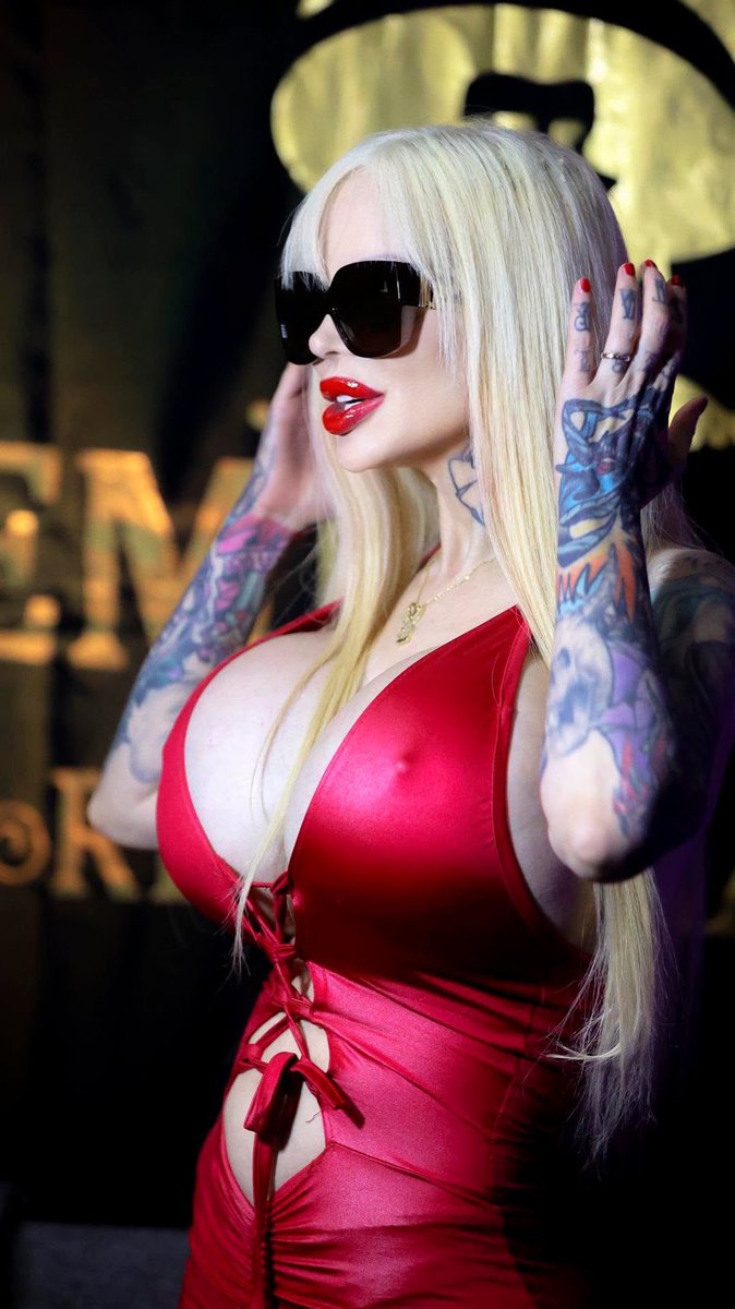 New videos at onlyfans.com/sabrinasabrok