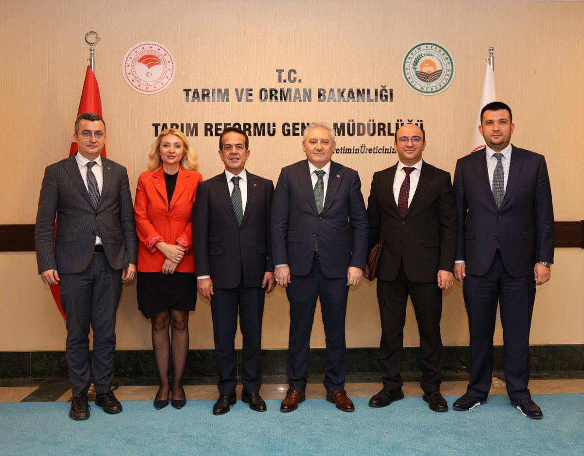 TOBB Yönetim Kurulu Üyesi Başkanımız Ali Çandır,   Düsseldorf #YÖREX Fuarı hazırlıkları kapsamında Tarım Reformları Genel Müdürü Dr. Osman Yıldız’ı makamında ziyaret etti.
Ziyarette, Türkiye’nin coğrafi işaretli ürünlerinin Avrupa pazarındaki tanıtımı, üretici birliklerinin