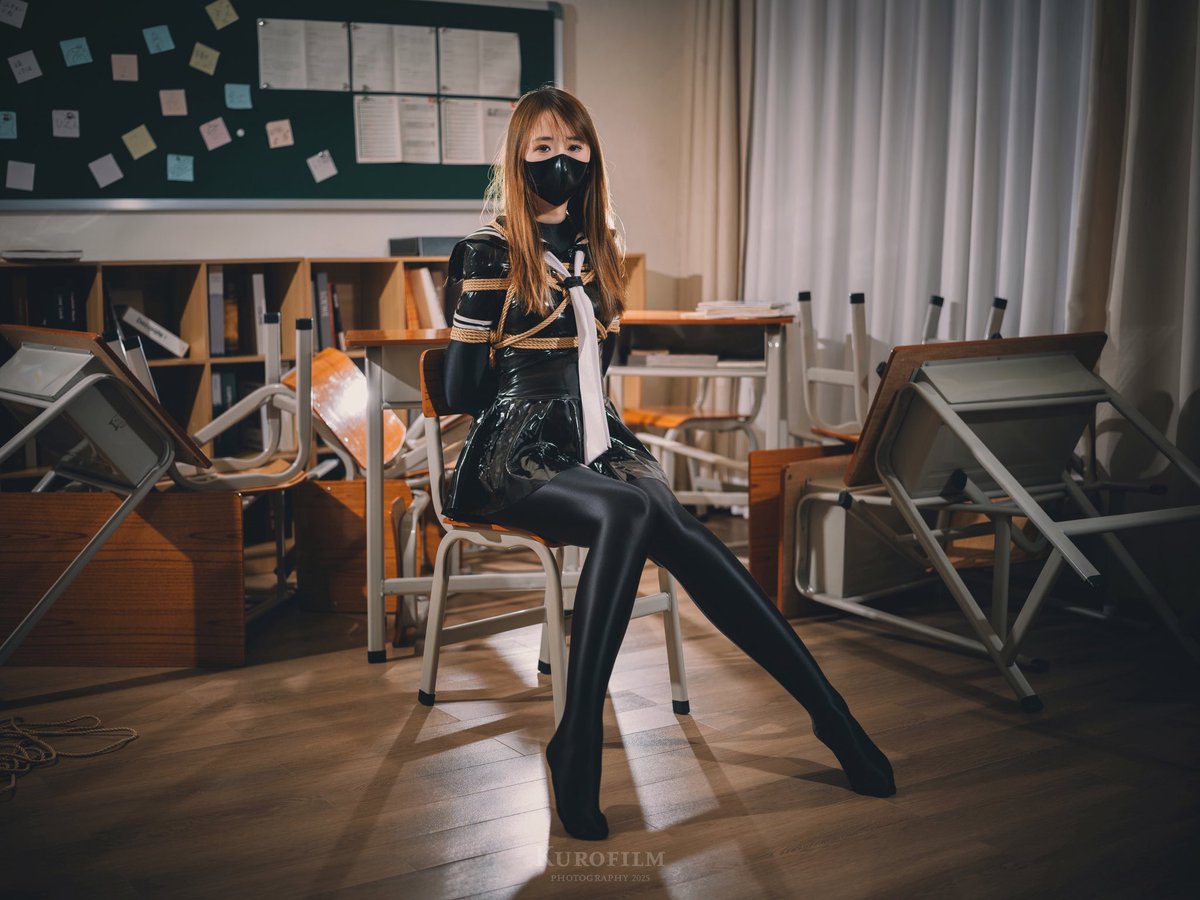 「翻開了無數情節 
     到最後都沒有那些事」

🪢｜<a href="/MakkuroFilm/">可羅菲林 Kurofilm</a> 
👩‍🎓｜<a href="/MochiTangTang/">棠狸</a> 

#shibari #zentai #捆绑