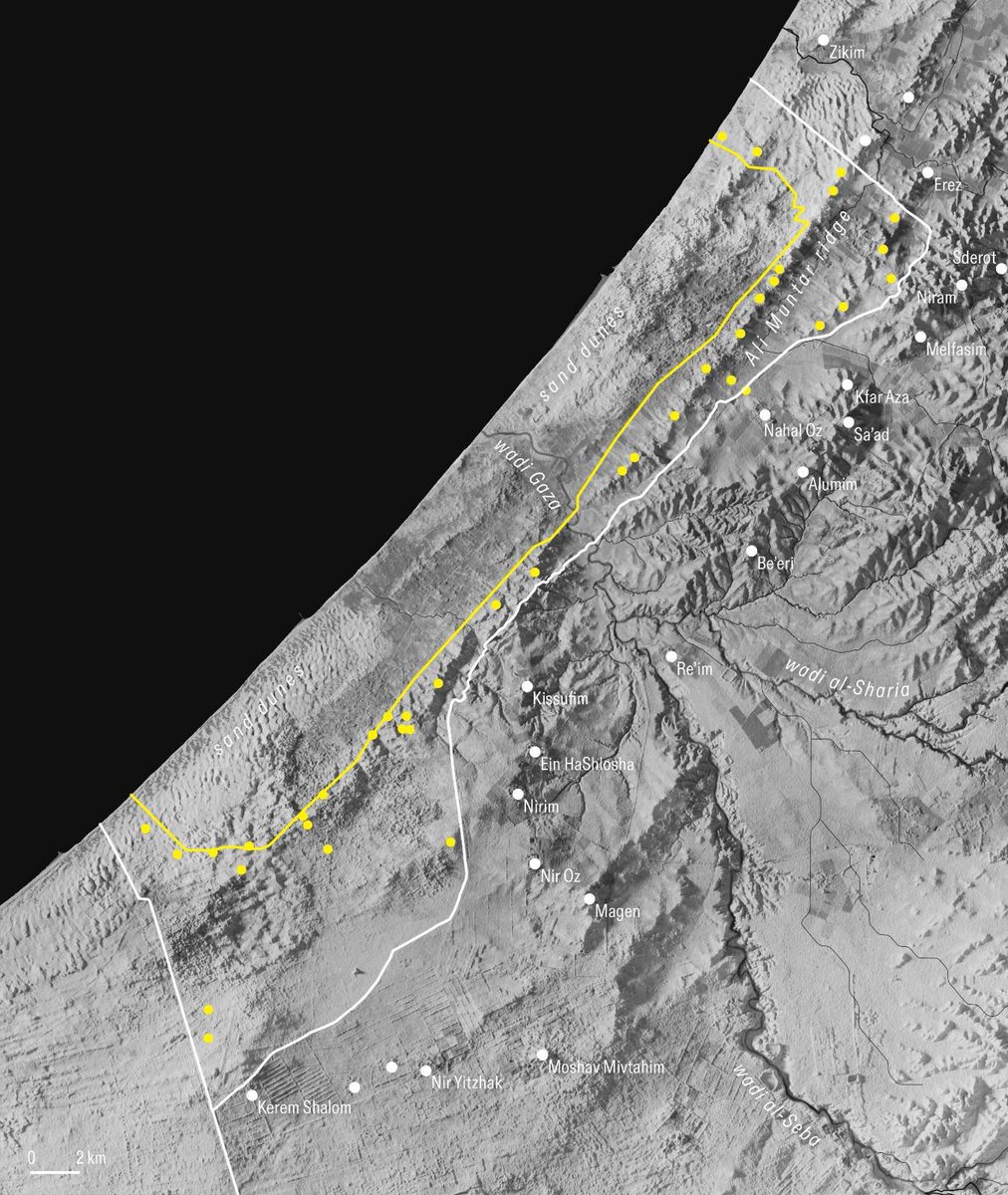 weizman_eyal's tweet image. A line of Israeli military outposts (in yellow dots) forming along the crest of a sandstone ridge overlooking the ‘Yellow Line’ closely to the west. The soil between the ‘Yellow Line’ and the coast, as the image shows, is predominantly dunes, west of it are Gaza’s fertile soils.
