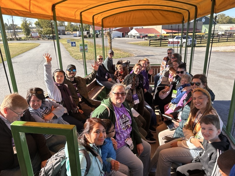 What a beautiful day for the pumpkin patch! Mrs.Houk’s class and Mrs. Harper’s class had a wonderful day picking the perfect pumpkin!