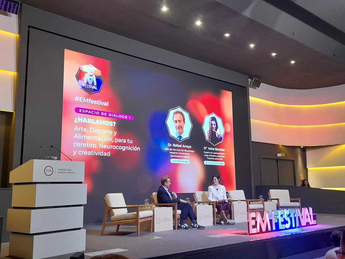 Hablando de Arte, deporte, alimentación, neurocognicion, creatividad  conversando neurólogo y paciente...
<a href="/DrRafaelArroyo/">Dr. Rafael Arroyo</a> e Irene Sánchez paciente activa EM
"El yoga se crea un baile lento, presente, que me hizo llegar a la escritura" "escuchar los sintomas ayuda"  #EMfestival