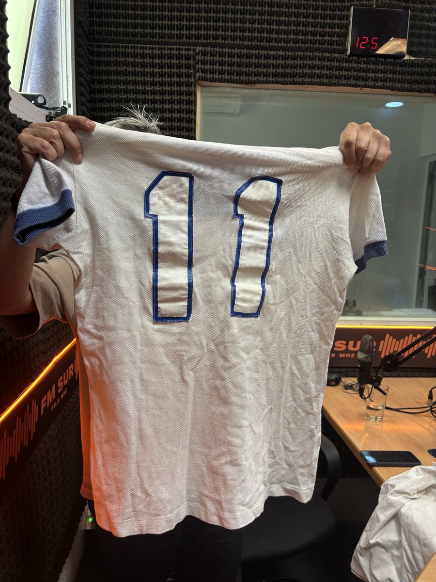 👕Las camisetas del “Cali” Cotton

- Primer camiseta vs Defensores de Belgrano en la Bombonera.
-Segunda camiseta vs Comunicaciones usada por Eduardo Carranza.