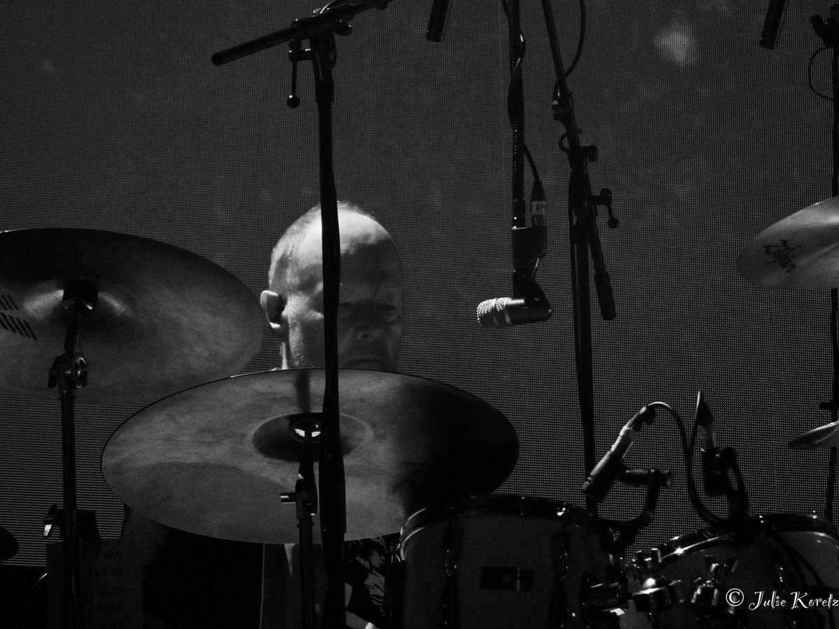 More by Julie Koretz from Cambridge. Simon Crowe.  Cheers, Irene.