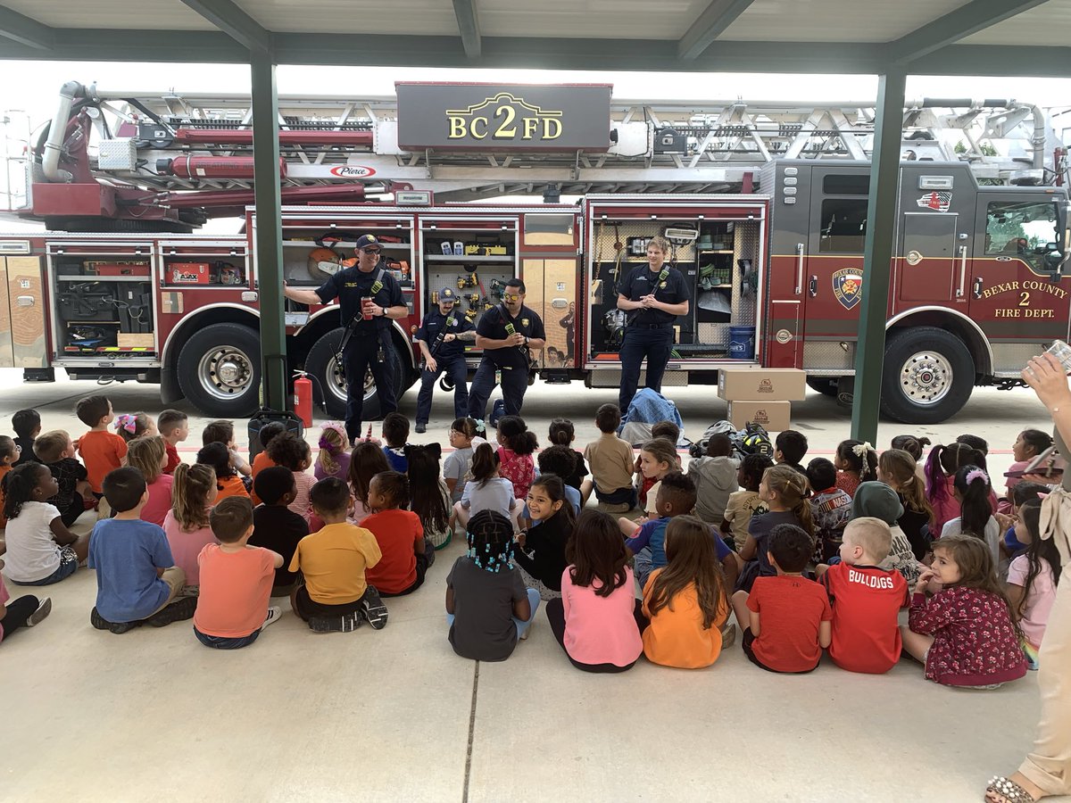 Amanda Barrett tweet media