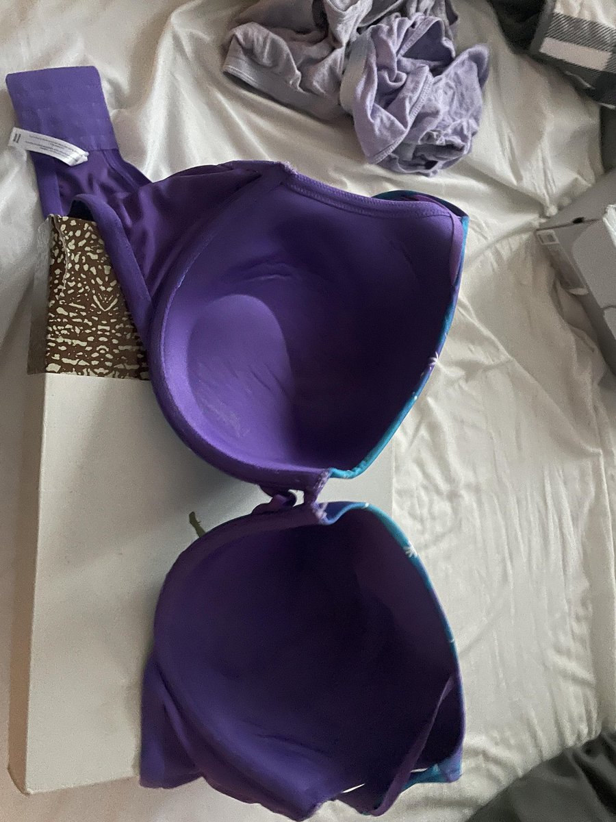 Girl sexy bra 18k tweet media