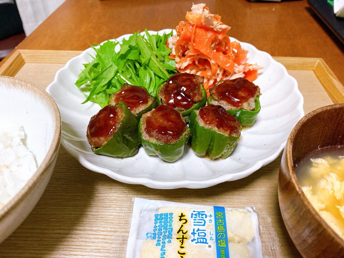 1ch9f0nw's tweet photo. しろい妖精さんと親分のおかげで久しぶりに包丁握って、そういえば私料理好きだったんだって思い出せたﾖ https://t.co/uA9UAVLCKd