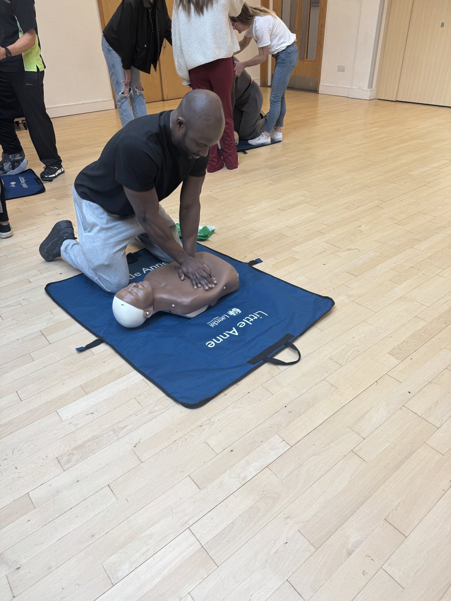 ProntoTraining's tweet image. Congratulations to our school delegates who completed their Emergency First Aid training on Friday with Joanne &amp;amp; Ean. #Cpr #emergencyfirstaid #firstaidschools #prontotraining